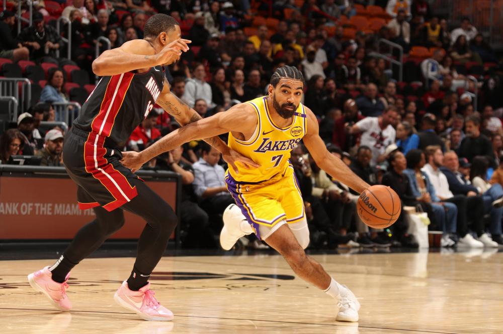 就这样的方式选出来的主教练，中国女排还不如直接让蔡斌续约.